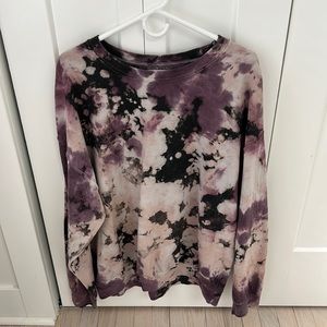 Oversized tie-dye crew neck